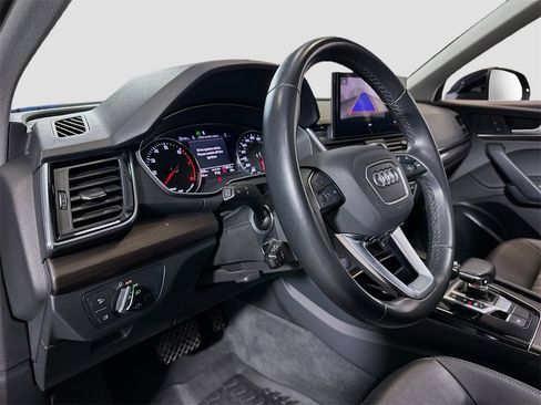 Used 2022 Audi Q5 2.0T Premium w/ Convenience Package image 10