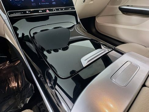 Certified 2024 Mercedes-Benz C 300 Sedan image 6