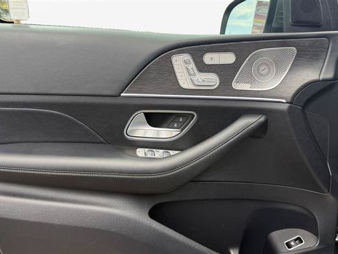 Used 2022 Mercedes-Benz GLE 350 w/ Premium Package image 11