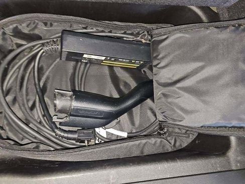 Used 2023 Jeep Wrangler Unlimited w/ Cold Weather Group image 32