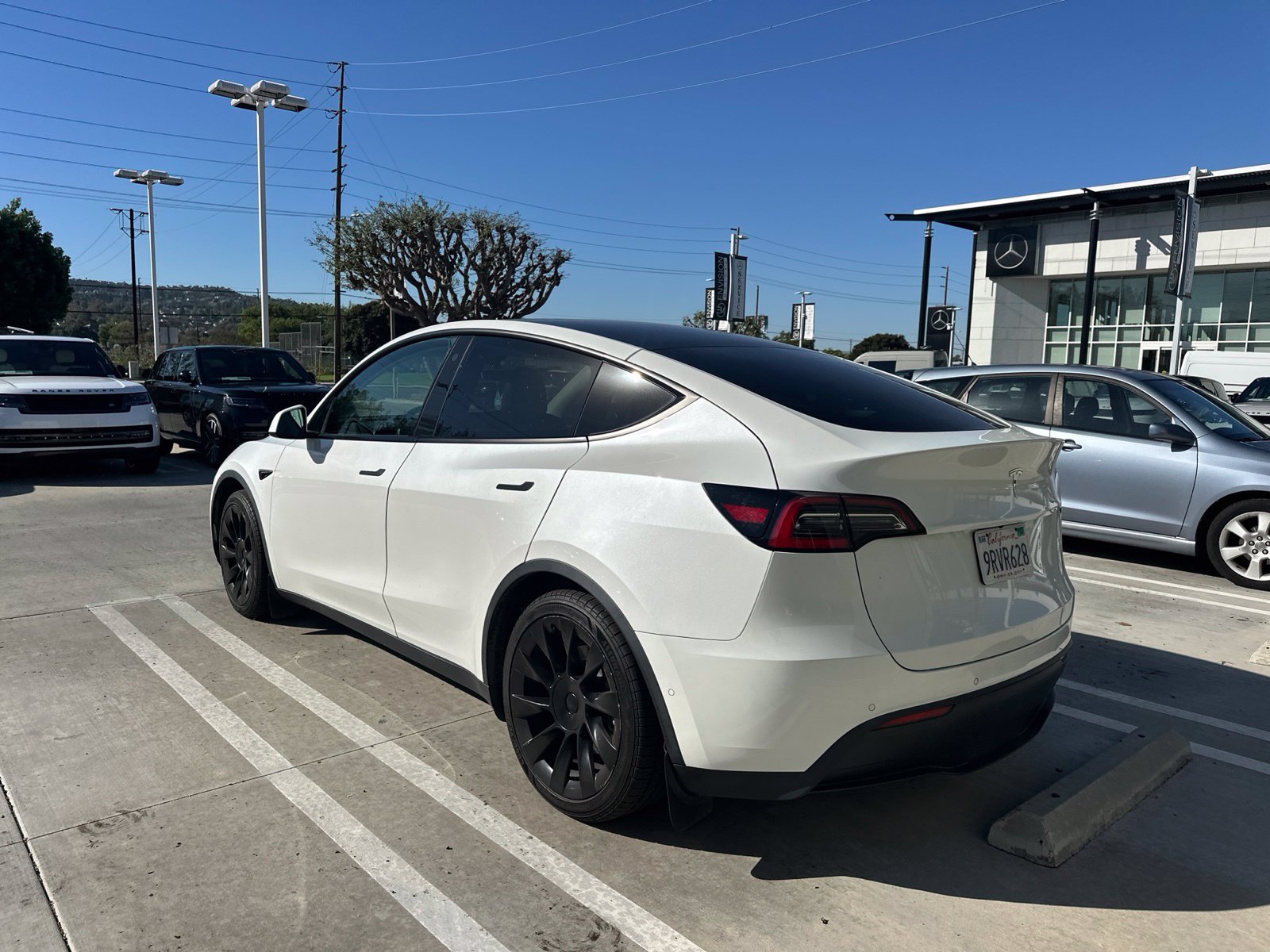 Used 2021 Tesla Model Y 2WD image 4