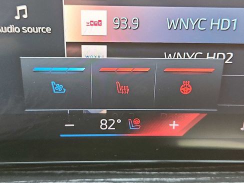 Certified 2024 BMW X7 xDrive40i w/ Executive Package image 24