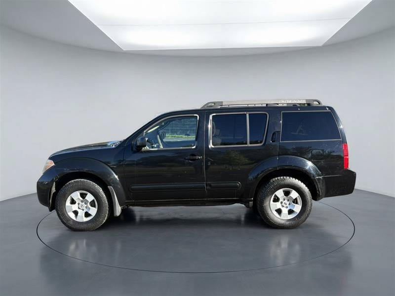 Used 2005 Nissan Pathfinder XE AWD/4WD image 2