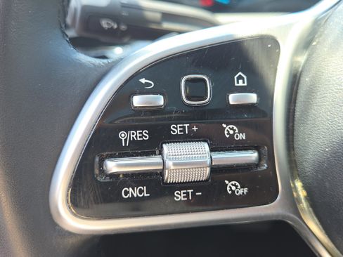 Used 2021 Mercedes-Benz CLA 250 image 23