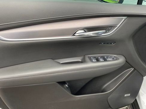 Certified 2024 Cadillac XT6 Luxury w/ LPO, Floor Liner Package image 17