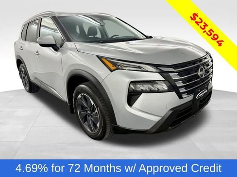 Used 2025 Nissan Rogue SV w/ SV Premium Package image 1