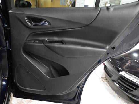 Used 2020 Chevrolet Equinox LT FWD image 32