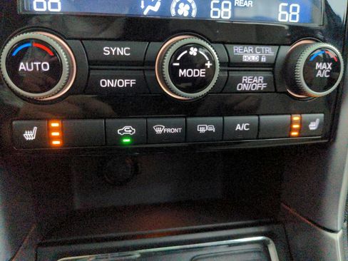 Used 2019 Subaru Ascent Limited image 34