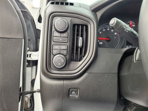 Used 2024 Chevrolet Silverado 2500 Custom w/ Custom Value Package image 23