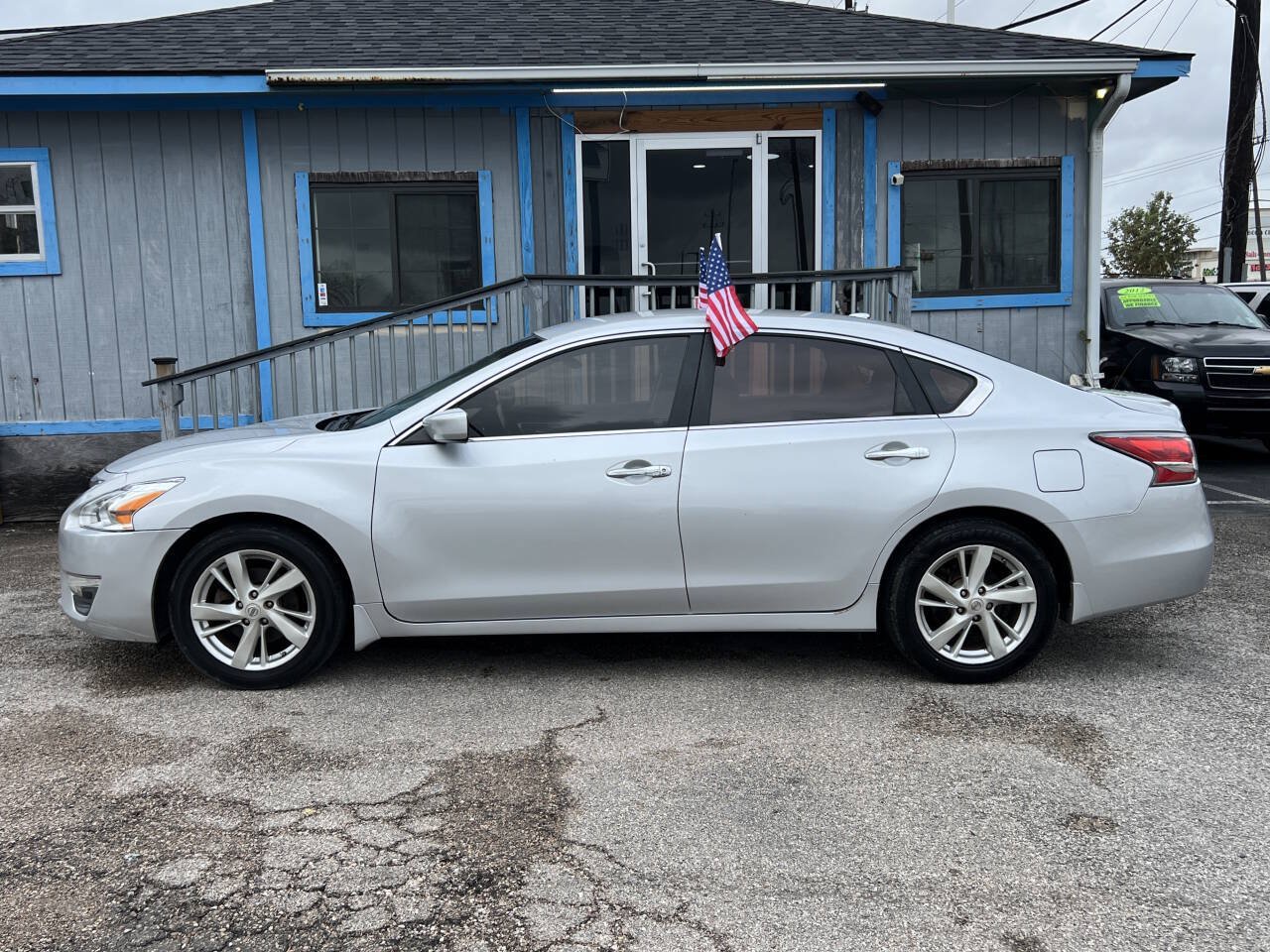 Used 2014 Nissan Altima 2.5 SV FWD image 9