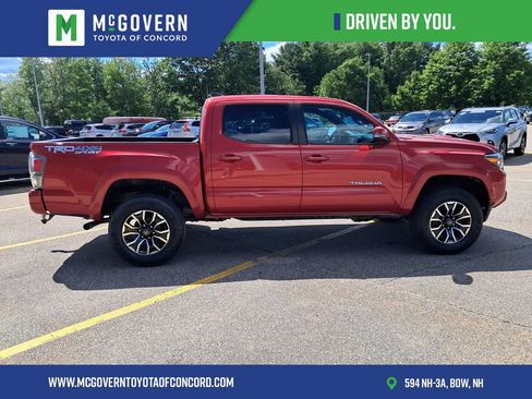 Used 2023 Toyota Tacoma TRD Sport w/ Technology Package AWD/4WD image 6