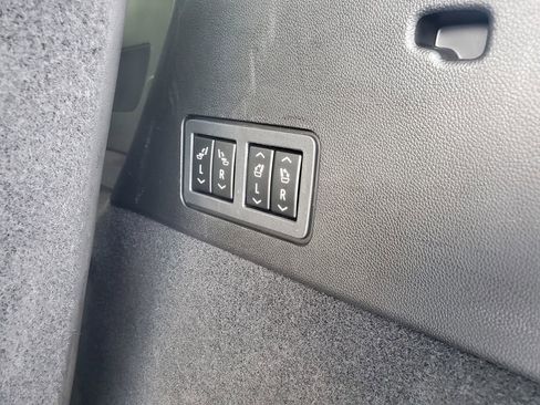 Used 2022 Cadillac XT6 Sport w/ LPO, Onyx Lite Package image 51