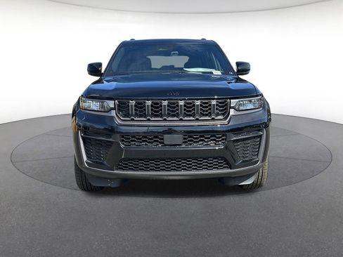 New 2026 Jeep Grand Cherokee Altitude image 5