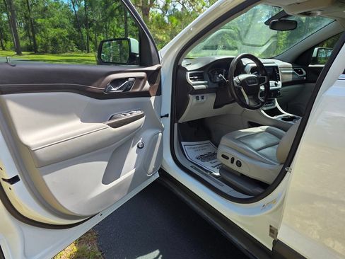 Used 2020 GMC Acadia SLT w/ Trailering Package FWD image 10