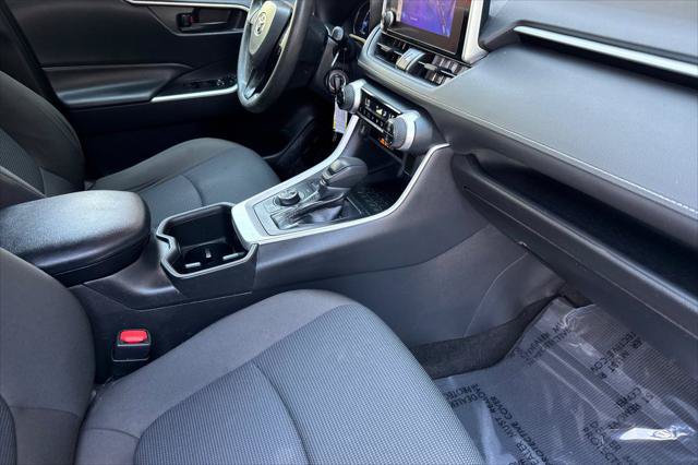 Certified 2023 Toyota RAV4 LE AWD/4WD image 16
