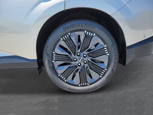 New 2026 Nissan Murano Platinum w/ Cargo Package AWD/4WD image 12