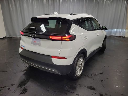 Used 2023 Chevrolet Bolt EUV LT image 8