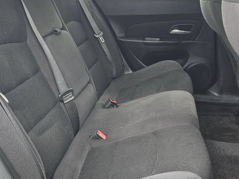Used 2015 Chevrolet Cruze LT FWD image 9