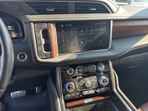 Used 2023 GMC Yukon XL Denali Ultimate image 13