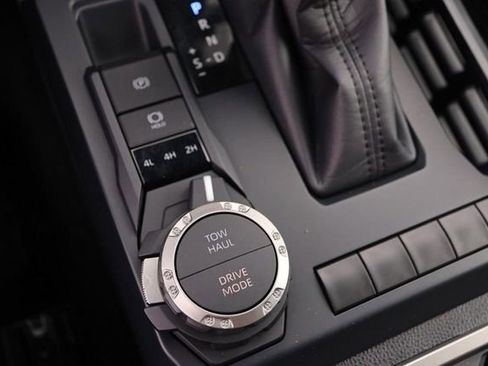 Used 2024 Toyota Tacoma TRD Sport image 19