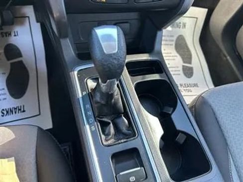 Used 2017 Ford Escape SE image 13