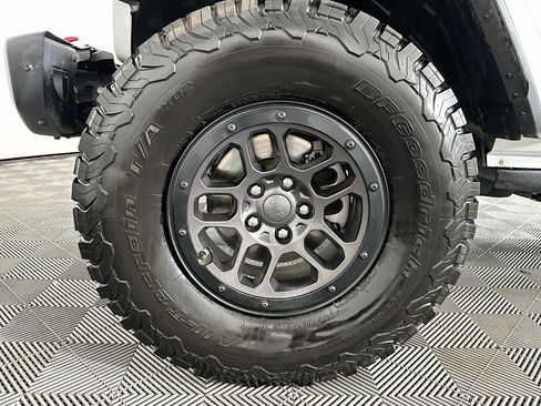 Used 2023 Jeep Wrangler Unlimited Rubicon w/ Xtreme 35 Tire Package AWD/4WD image 34