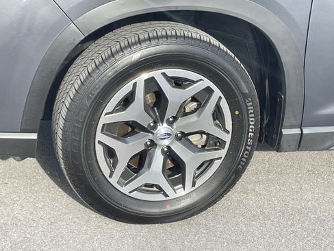 Certified 2024 Subaru Forester Premium AWD/4WD image 11