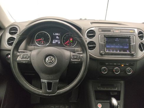 Used 2016 Volkswagen Tiguan SE image 22