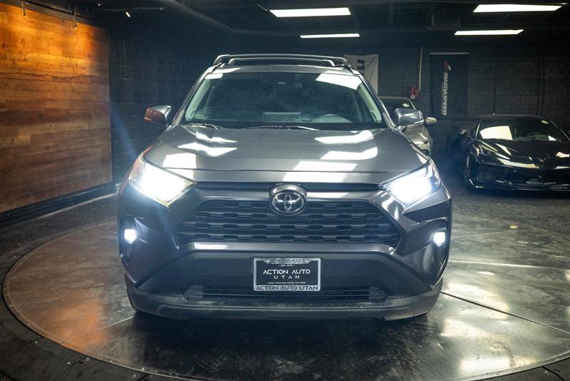 Used 2022 Toyota RAV4 XLE Premium AWD/4WD image 4