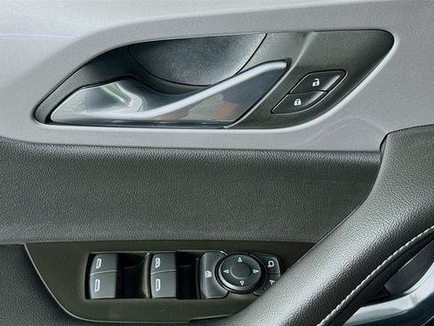 Used 2024 Chevrolet Blazer LT FWD image 22