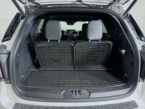 Used 2025 Ford Explorer ST-Line w/ Premium Package image 26