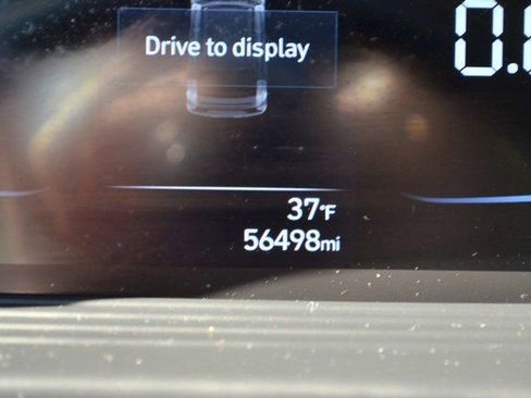 Used 2024 Hyundai Venue SEL image 23