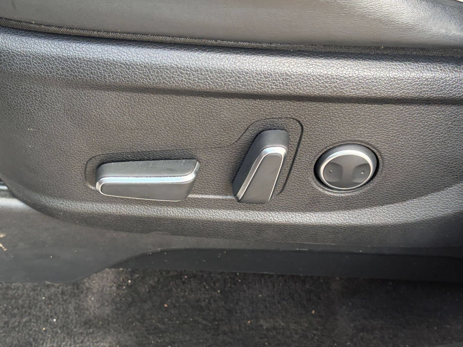 Used 2024 Hyundai Palisade SEL FWD image 24