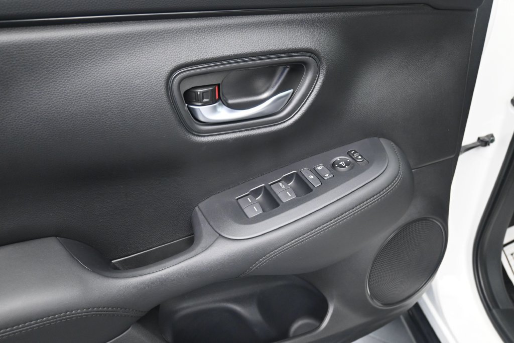Certified 2026 Honda HR-V LX image 26