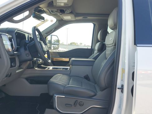 New 2026 Ford F450 Platinum w/ Platinum Plus Package image 17