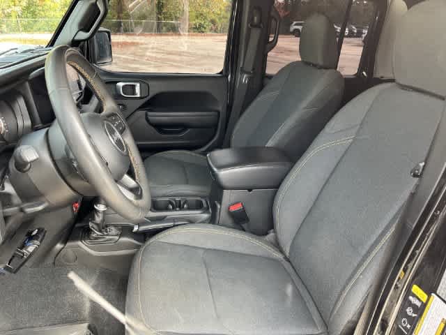 Used 2024 Jeep Gladiator Sport AWD/4WD image 10