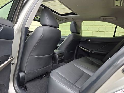 Used 2016 Lexus IS 200t RWD image 31