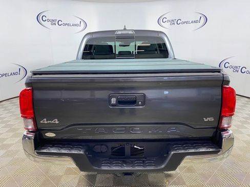 Used 2023 Toyota Tacoma SR5 AWD/4WD image 5