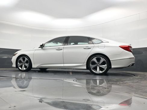 Used 2018 Honda Accord Touring image 34