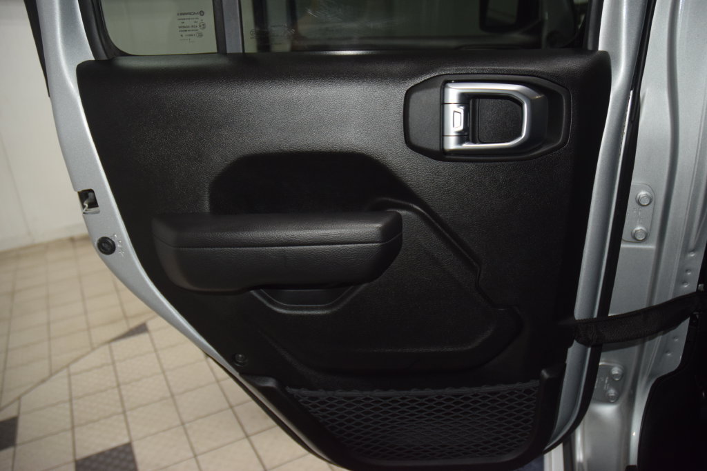 Used 2022 Jeep Wrangler Unlimited Sport w/ Sun And Sound Package AWD/4WD image 44