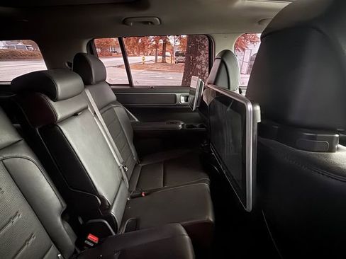 Used 2024 Hyundai Santa Fe Limited image 8