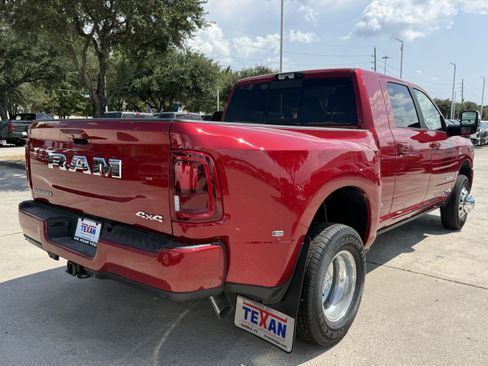 New 2026 RAM 3500 Laramie AWD/4WD image 5