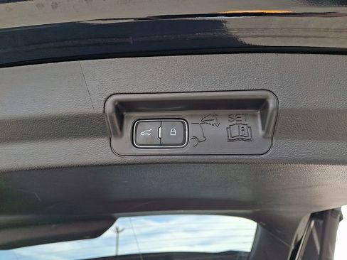 Used 2025 Ford Explorer Platinum w/ LUX Leather Package image 30