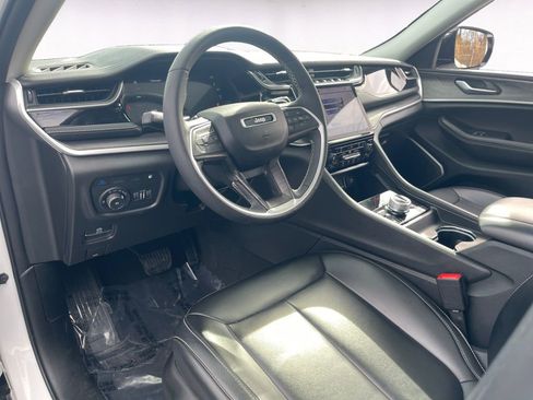 Used 2023 Jeep Grand Cherokee 4WD 4xe image 10