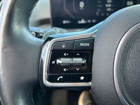 Certified 2024 Kia Sorento SX Prestige AWD/4WD image 19