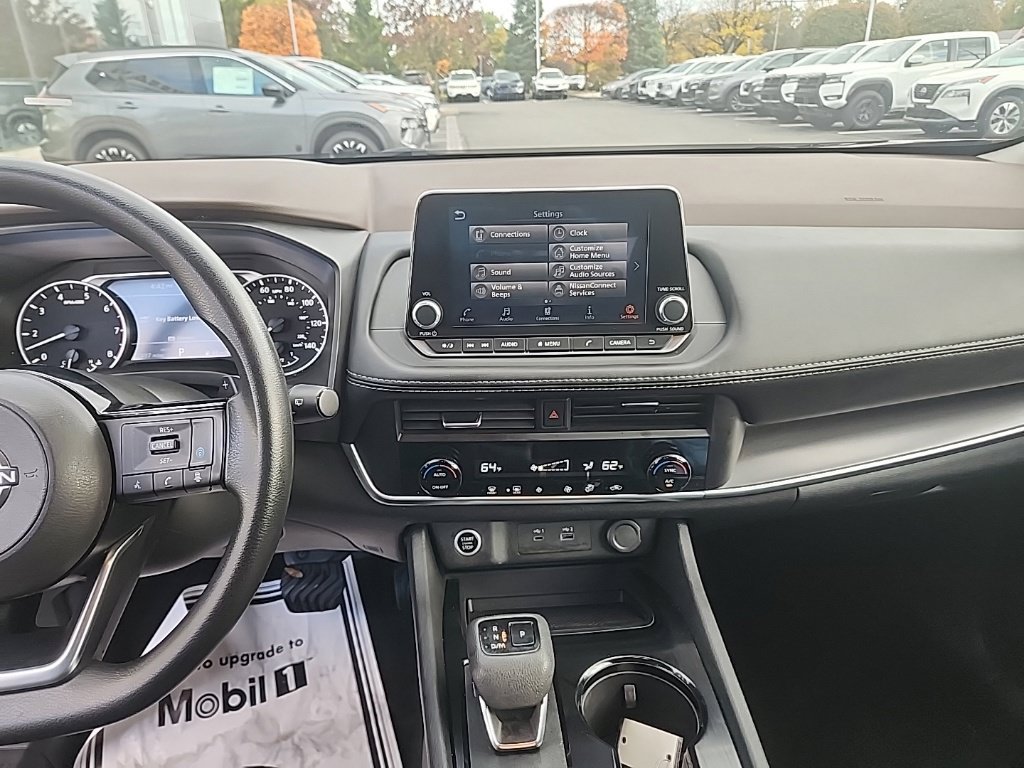 Used 2023 Nissan Rogue SV AWD/4WD image 17