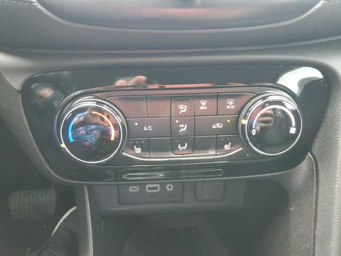 Used 2023 Buick Encore GX Preferred w/ Cold Weather Comfort Package FWD image 18