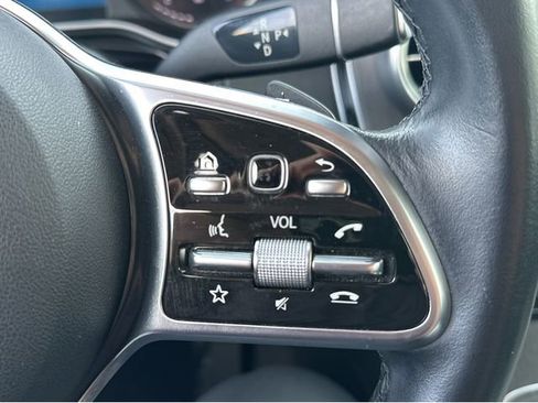 Used 2022 Mercedes-Benz GLC 300 image 19