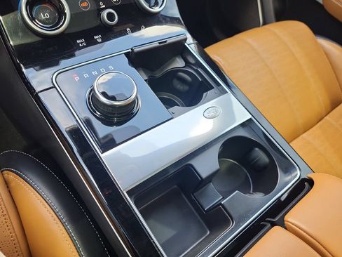 Used 2019 Land Rover Range Rover Velar R-Dynamic SE AWD/4WD image 32