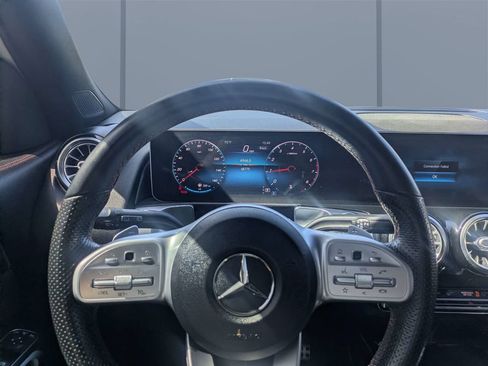 Used 2020 Mercedes-Benz GLB 250 image 30